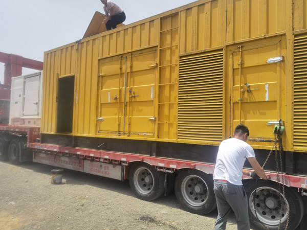 苏仙除了负载情况和发动机维护，还有哪些因素会影响 200kw 柴油发电机的油耗？